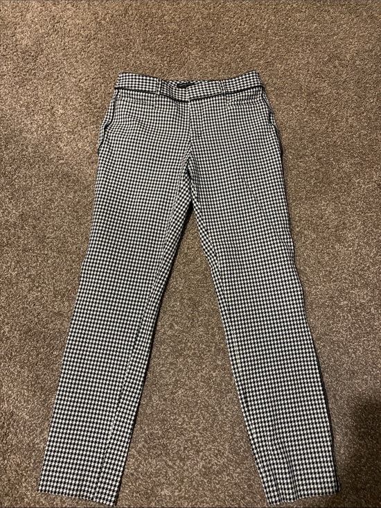 Banana Republic Pants - Banana Republic Black and White Houndstooth Ankle Pants